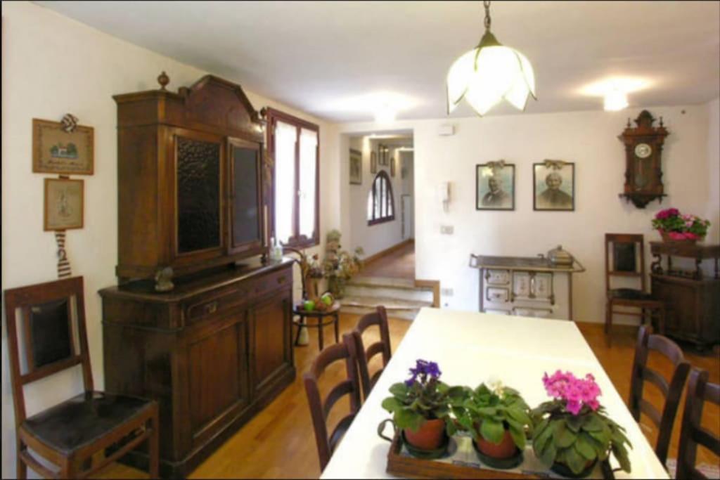 Walk On The Water ✧ 5 Minutes To Rialto Bridge Apartamento Veneza Exterior foto