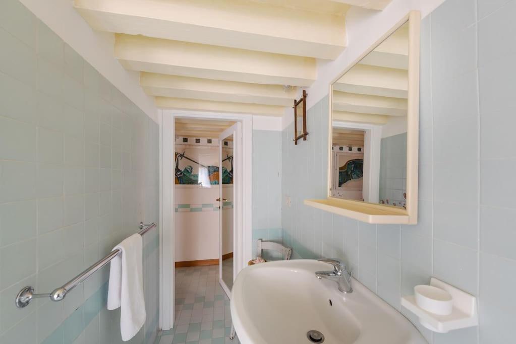 Walk On The Water ✧ 5 Minutes To Rialto Bridge Apartamento Veneza Exterior foto