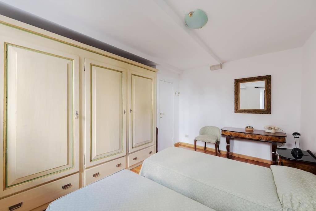 Walk On The Water ✧ 5 Minutes To Rialto Bridge Apartamento Veneza Exterior foto