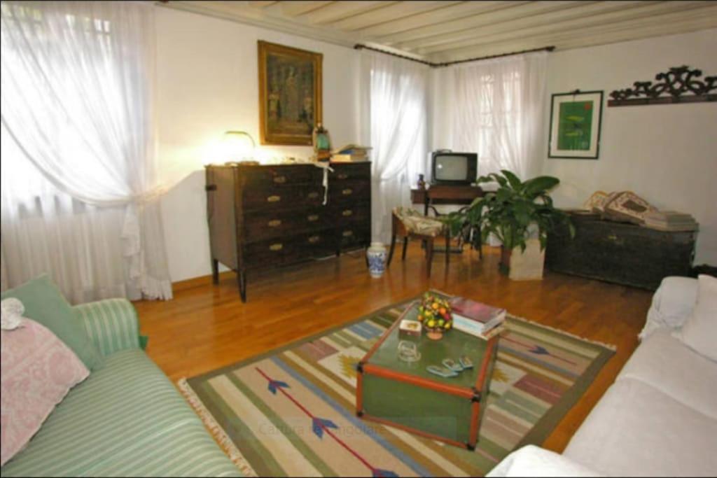 Walk On The Water ✧ 5 Minutes To Rialto Bridge Apartamento Veneza Exterior foto